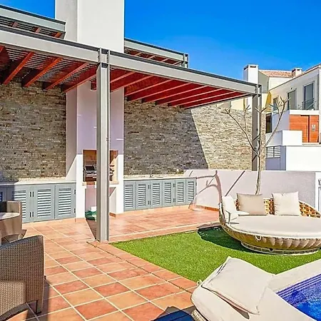 Villa With Pool&wifi *
